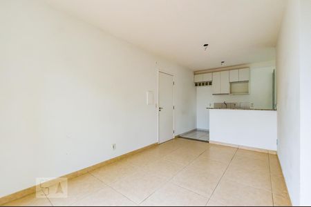 Sala de apartamento para alugar com 2 quartos, 45m² em Vila Marieta, Campinas