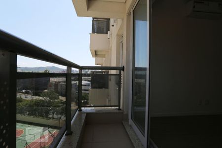 Sacada de apartamento para alugar com 1 quarto, 49m² em Alphaville Industrial, Barueri