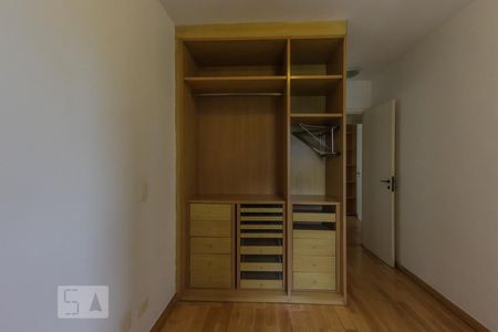 suíte  de apartamento para alugar com 3 quartos, 65m² em Vila Andrade, São Paulo