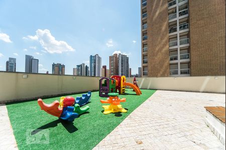Apartamento para alugar com 92m², 1 quarto e 3 vagas Apartamento para alugar com 92m², 1 quarto e 3 vagasPlayground