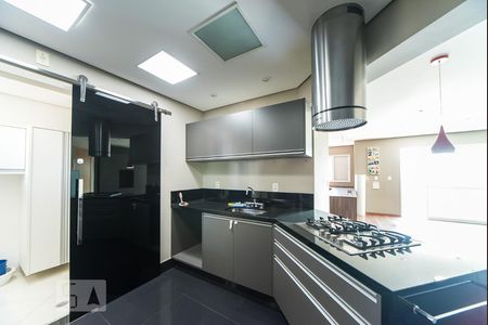 Apartamento para alugar com 92m², 1 quarto e 3 vagas Apartamento para alugar com 92m², 1 quarto e 3 vagasCozinha