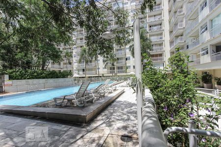 Studio para alugar com 40m², 1 quarto e 1 vaga Studio para alugar com 40m², 1 quarto e 1 vagapiscina