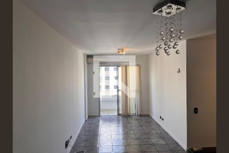 Apartamento para alugar com 70m², 3 quartos e 2 vagasSala