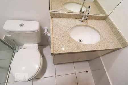 Banheiro da Suíte de apartamento para alugar com 1 quarto, 48m² em Jardim Goiás, Goiânia