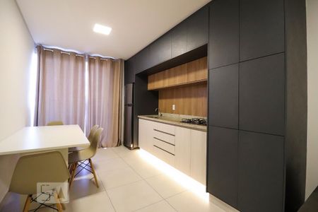 Cozinha de apartamento para alugar com 1 quarto, 48m² em Jardim Goiás, Goiânia