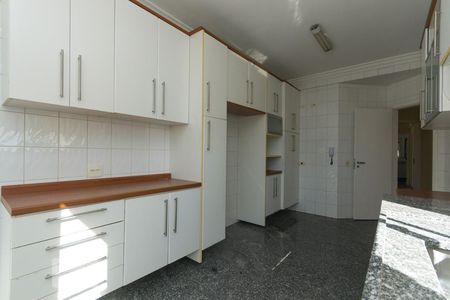 Apartamento à venda com 170m², 3 quartos e 4 vagasCozinha