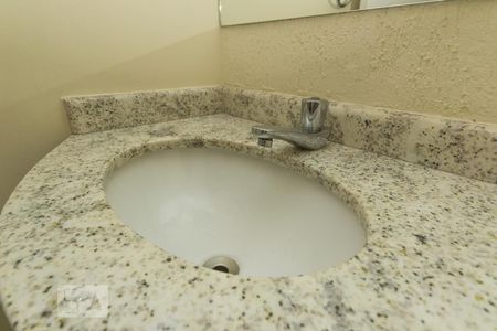 Apartamento à venda com 170m², 3 quartos e 4 vagasDetalhe do lavabo