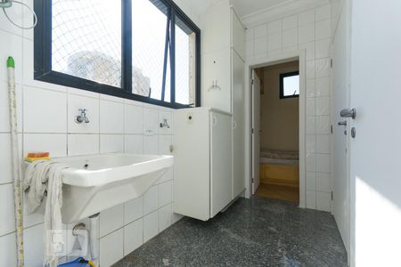 Apartamento à venda com 170m², 3 quartos e 4 vagasÁrea de serviço