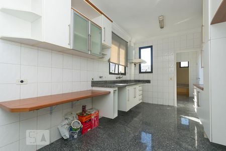 Apartamento à venda com 170m², 3 quartos e 4 vagasCozinha