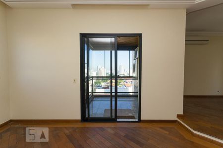 Apartamento à venda com 170m², 3 quartos e 4 vagasJanela da sala de estar