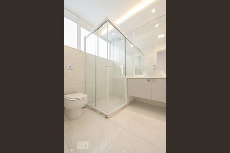 Apartamento à venda com 400m², 4 quartos e 2 vagasBanheiro da suíte 4