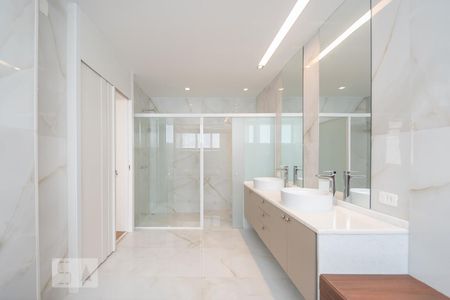 Apartamento à venda com 400m², 4 quartos e 2 vagasBanheiro da suíte 1