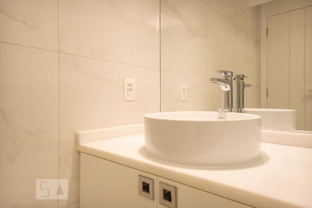 Apartamento à venda com 400m², 4 quartos e 2 vagasBanheiro da suíte 3