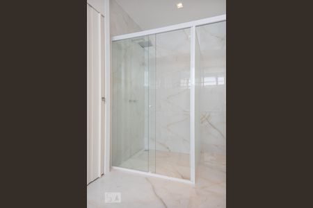 Apartamento à venda com 400m², 4 quartos e 2 vagasBanheiro da suíte 1