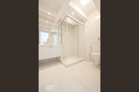 Apartamento à venda com 400m², 4 quartos e 2 vagasBanheiro da suíte 3