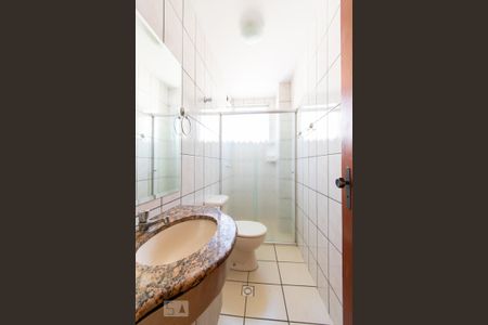 Apartamento à venda com 66m², 2 quartos e 1 vaga Apartamento à venda com 66m², 2 quartos e 1 vagaBanheiro