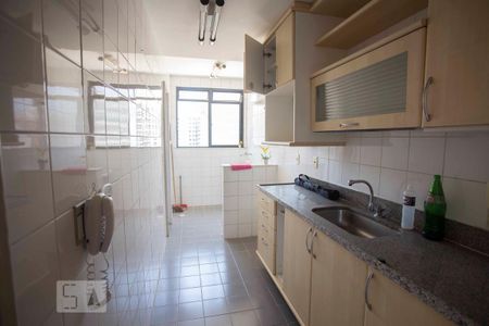 cozinha de apartamento para alugar com 2 quartos, 90m² em Icaraí, Niterói