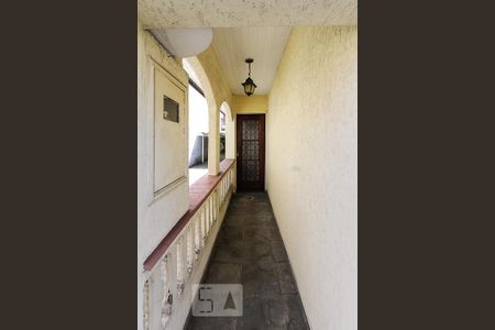 Casa à venda com 228m², 4 quartos e 4 vagas Casa à venda com 228m², 4 quartos e 4 vagasentrada