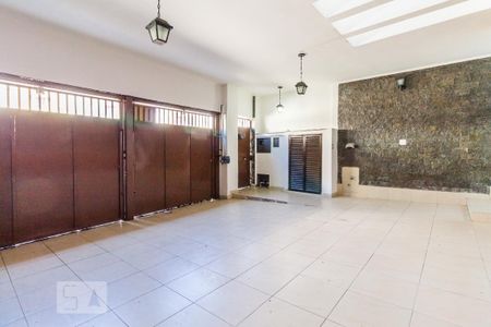 Casa à venda com 255m², 4 quartos e 2 vagasGaragem