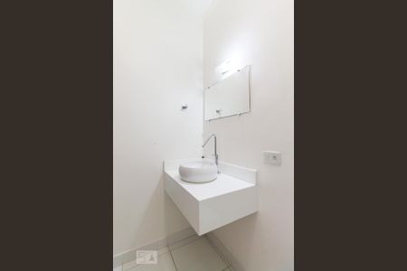 Casa à venda com 255m², 4 quartos e 2 vagasBanheiro da suíte 01