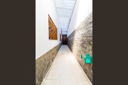 Casa à venda com 255m², 4 quartos e 2 vagasCorredor externo