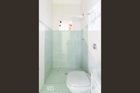 Casa à venda com 255m², 4 quartos e 2 vagasBanheiro do salão