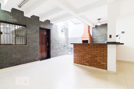 Casa à venda com 255m², 4 quartos e 2 vagasSalão e churrasqueira