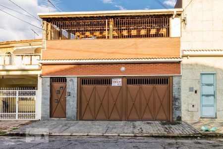 Casa à venda com 255m², 4 quartos e 2 vagasFachada