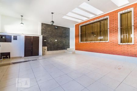 Casa à venda com 255m², 4 quartos e 2 vagasGaragem