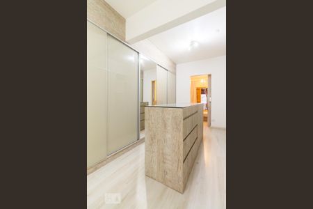 Casa à venda com 255m², 4 quartos e 2 vagasCloset da suíte 02