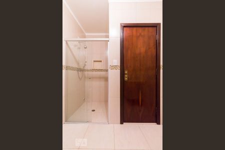 Casa à venda com 255m², 4 quartos e 2 vagasBanheiro