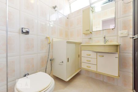 Banheiro de apartamento para alugar com 2 quartos, 70m² em Sumarezinho, São Paulo