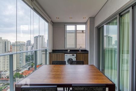 Varanda de kitnet/studio para alugar com 1 quarto, 46m² em Moema, São Paulo