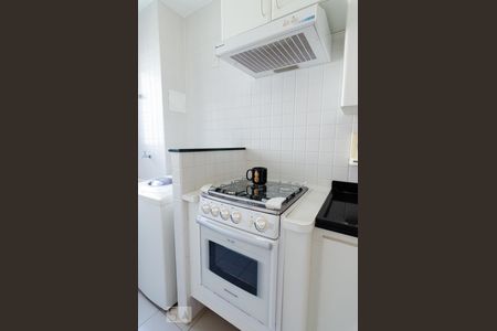 Cozinha de apartamento para alugar com 2 quartos, 43m² em Cambuí, Campinas