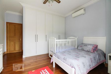 Casa de condomínio para alugar com 400m², 4 quartos e 4 vagas Casa de condomínio para alugar com 400m², 4 quartos e 4 vagasSuíte 2