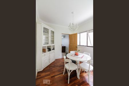 Casa de condomínio para alugar com 400m², 4 quartos e 4 vagas Casa de condomínio para alugar com 400m², 4 quartos e 4 vagasCopa