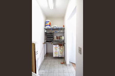Casa de condomínio para alugar com 400m², 4 quartos e 4 vagas Casa de condomínio para alugar com 400m², 4 quartos e 4 vagasDepósito