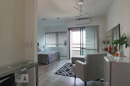 Studio para alugar com 35m², 1 quarto e 1 vaga Studio para alugar com 35m², 1 quarto e 1 vagaSala