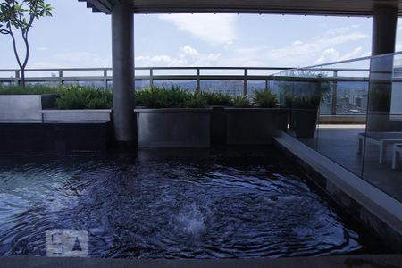 Piscina de kitnet/studio para alugar com 1 quarto, 28m² em Santa Efigênia, São Paulo