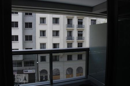 Sacada de kitnet/studio para alugar com 1 quarto, 28m² em Santa Efigênia, São Paulo