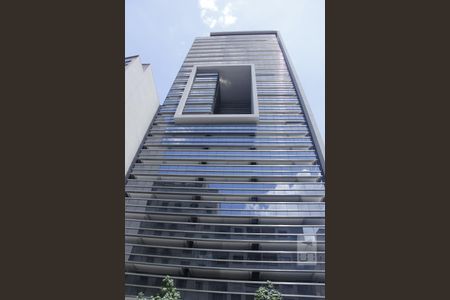 Fachada do condomínio de kitnet/studio para alugar com 1 quarto, 28m² em Santa Efigênia, São Paulo
