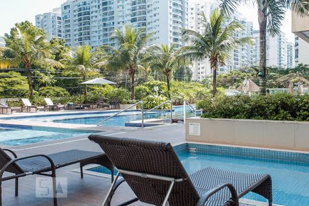 Apartamento para alugar com 75m², 2 quartos e 1 vagaPiscina