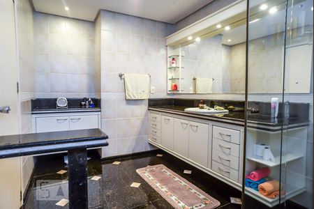 Casa para alugar com 416m², 5 quartos e 4 vagasBanheiro 2