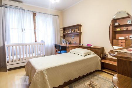 Casa para alugar com 416m², 5 quartos e 4 vagasQuarto 1