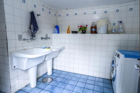 Casa para alugar com 416m², 5 quartos e 4 vagasÁrea de Serviço