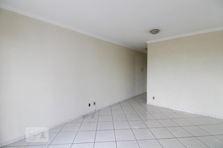 Sala de apartamento para alugar com 3 quartos, 61m² em Km 18, Osasco