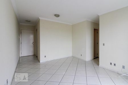 Sala de apartamento para alugar com 3 quartos, 61m² em Km 18, Osasco