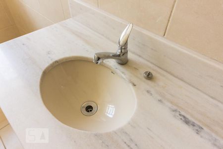 Casa para alugar com 240m², 4 quartos e 3 vagasBanheiro Suite 3