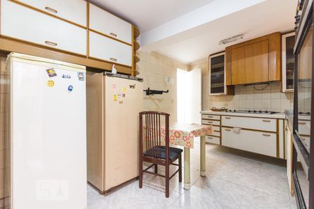 Casa para alugar com 240m², 4 quartos e 3 vagasCozinha