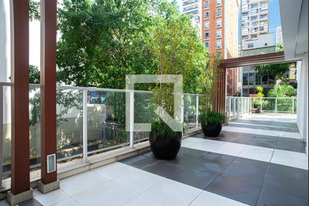 Studio para alugar com 35m², 1 quarto e 1 vaga Studio para alugar com 35m², 1 quarto e 1 vagaÁrea comum - Pátio